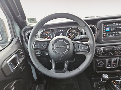 Used 2023 Jeep Wrangler Sport S image 12