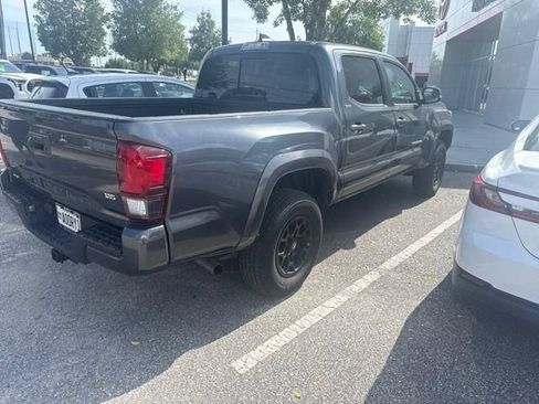 Used 2022 Toyota Tacoma SR5 w/ Technology Package RWD image 5