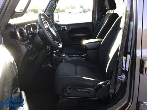 Used 2019 Jeep Wrangler Unlimited Sport S image 21