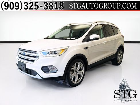 Used 2019 Ford Escape Titanium AWD/4WD image 1
