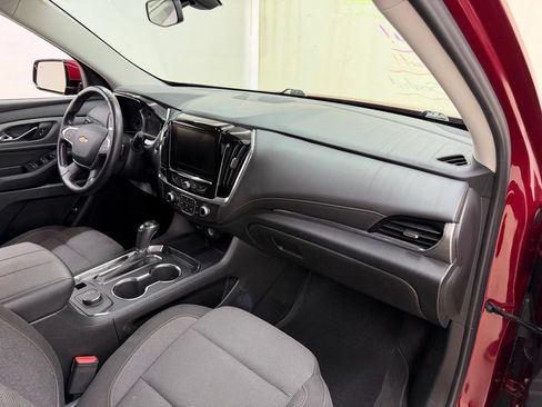 Used 2019 Chevrolet Traverse LT FWD image 13