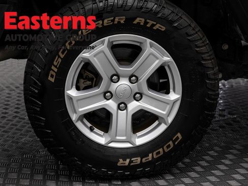 Used 2018 Jeep Wrangler Unlimited Sport S AWD/4WD image 29