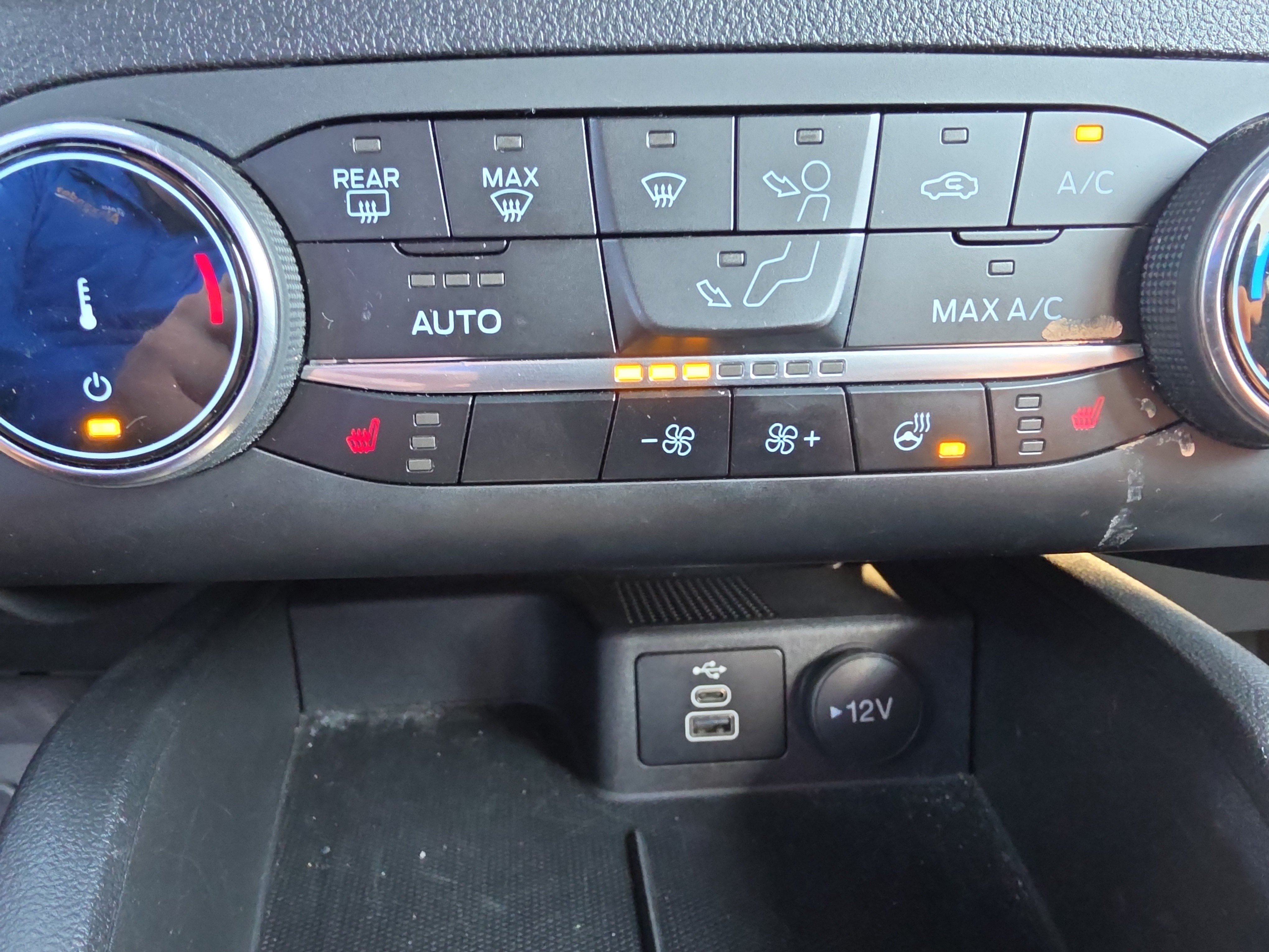 Used 2025 Ford Escape ST-Line Select AWD/4WD image 27