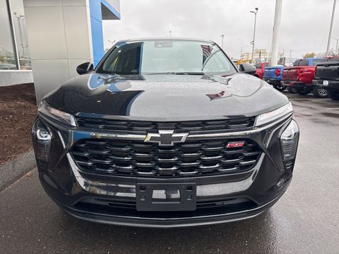 Used 2024 Chevrolet Trax RS w/ Driver Confidence Package image 3