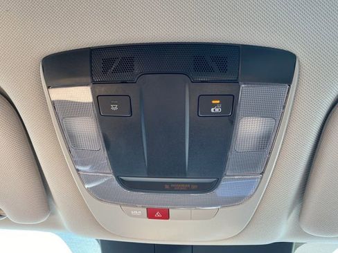 New 2025 Kia Sorento S image 28