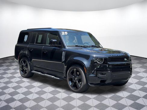 Certified 2025 Land Rover Defender 130 X-Dynamic SE AWD/4WD image 7