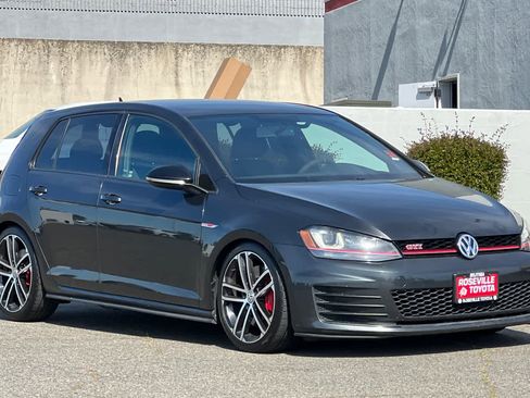 Used 2017 Volkswagen GTI Sport image 5