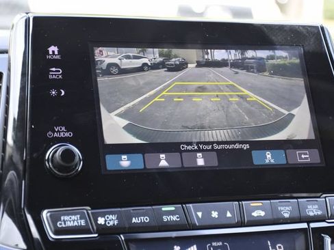Used 2022 Honda Odyssey Elite image 16