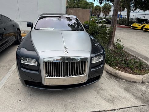 Used 2011 Rolls-Royce Ghost RWD image 2