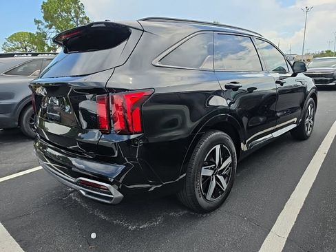 Certified 2023 Kia Sorento S FWD image 16