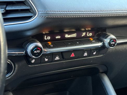 Used 2021 MAZDA MAZDA3 Hatchback w/Premium Plus Pkg image 20