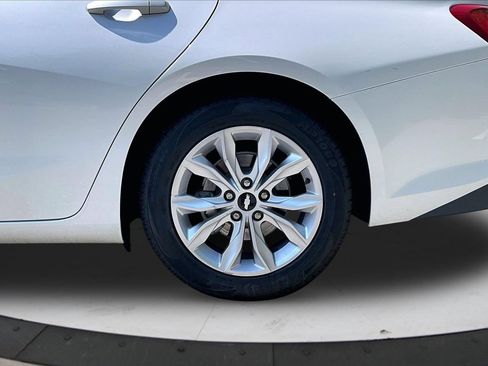 Used 2019 Chevrolet Malibu Hybrid w/ Leather Package FWD image 34