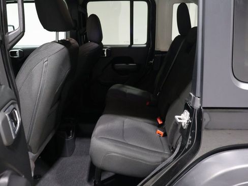 Used 2021 Jeep Wrangler Unlimited Sport image 17