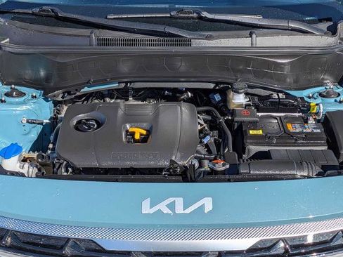 Used 2025 Kia Seltos S image 14