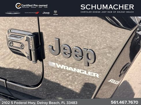 Used 2023 Jeep Wrangler Unlimited Sahara AWD/4WD image 10