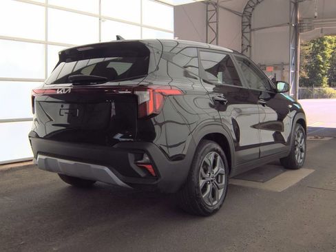 Used 2026 Kia Seltos LX FWD image 4