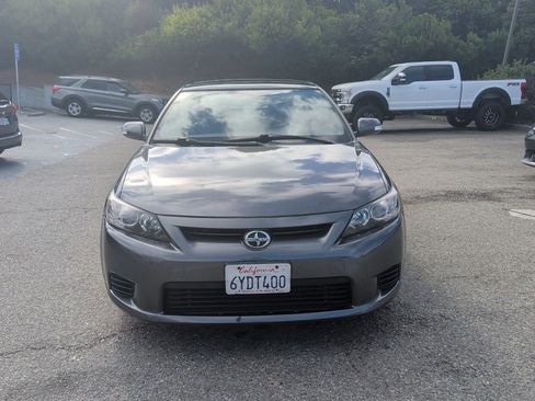 Used 2013 Scion tC FWD image 2