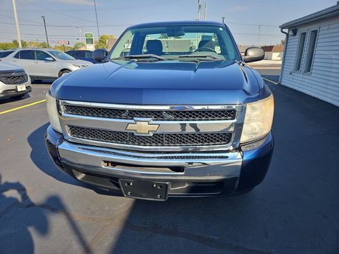 Used 2010 Chevrolet Silverado 1500 W/T w/ LS Package image 2