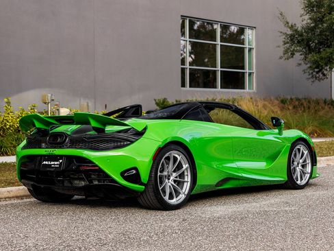 Used 2026 McLaren 750S image 9