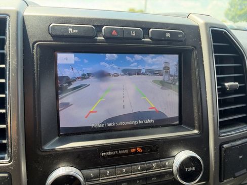 Used 2020 Ford Expedition XLT w/ Equipment Group 202A RWD image 23
