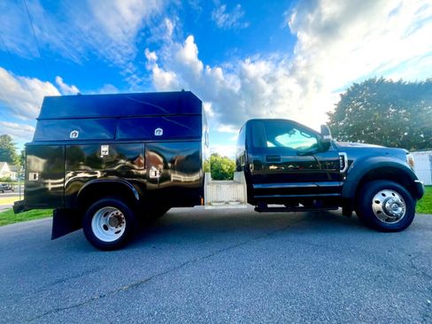 Used 2019 Ford F450 XLT image 3