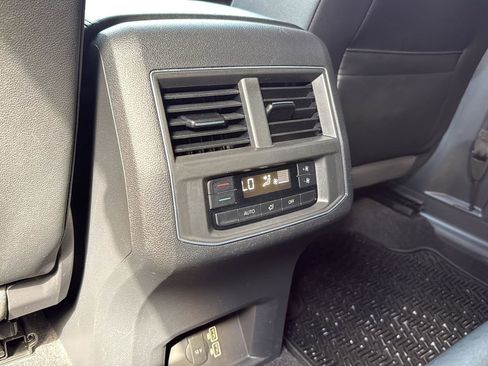 Used 2019 Volkswagen Atlas SE w/ Towing Package image 28