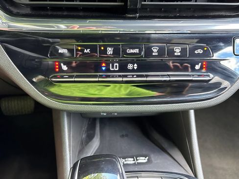 Used 2025 Buick Envista Avenir FWD image 28