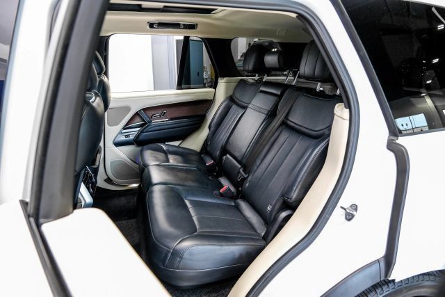 Used 2023 Land Rover Range Rover SE AWD/4WD image 48