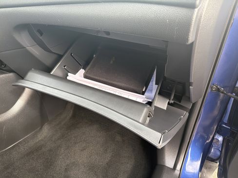 Used 2020 Nissan Rogue SV image 29