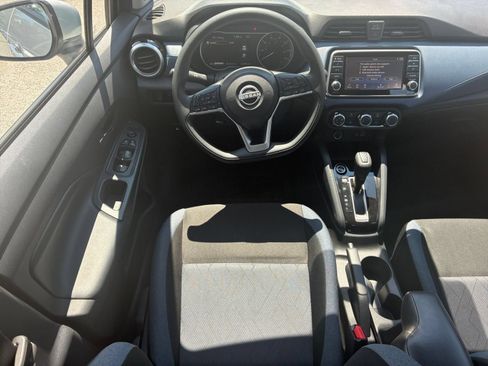 Used 2025 Nissan Versa SV FWD image 28