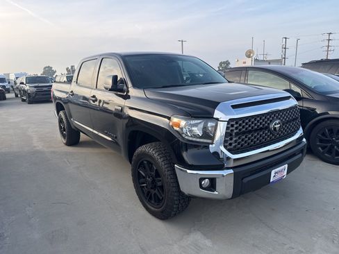 Used 2021 Toyota Tundra SR5 w/ SR5 Upgrade Package image 2