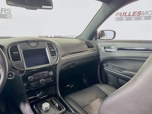 Used 2022 Chrysler 300 S w/ Comfort Group image 25