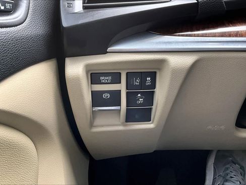 Used 2020 Acura MDX FWD image 31