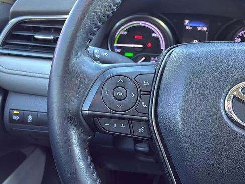 Used 2022 Toyota Camry SE FWD image 25