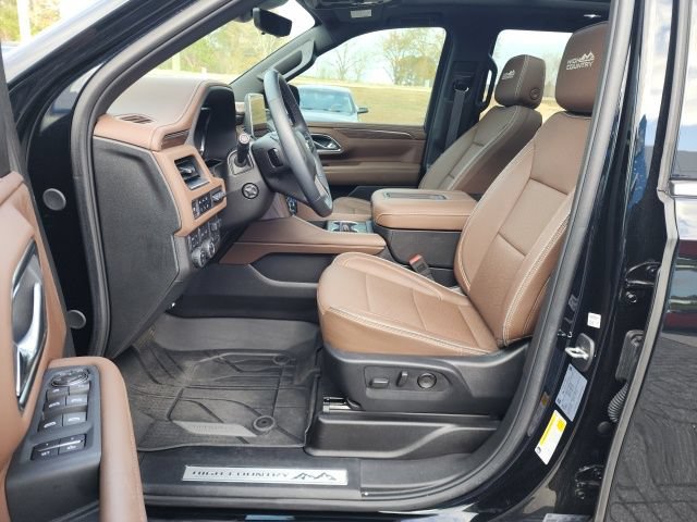 Used 2024 Chevrolet Tahoe High Country AWD/4WD image 25