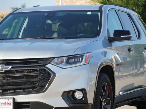 Used 2021 Chevrolet Traverse Premier w/ Redline Edition AWD/4WD image 4