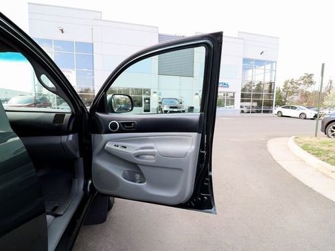 Used 2009 Toyota Tacoma PreRunner image 47
