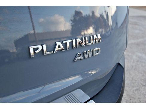 Used 2022 Nissan Rogue Platinum w/ Head-Up Display Package image 28