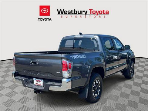 Certified 2023 Toyota Tacoma TRD Off-Road AWD/4WD image 8