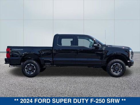 Certified 2024 Ford F250 Lariat w/ Lariat Ultimate Package AWD/4WD image 6