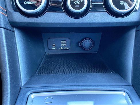 Used 2023 Subaru Crosstrek 2.0i Premium image 28