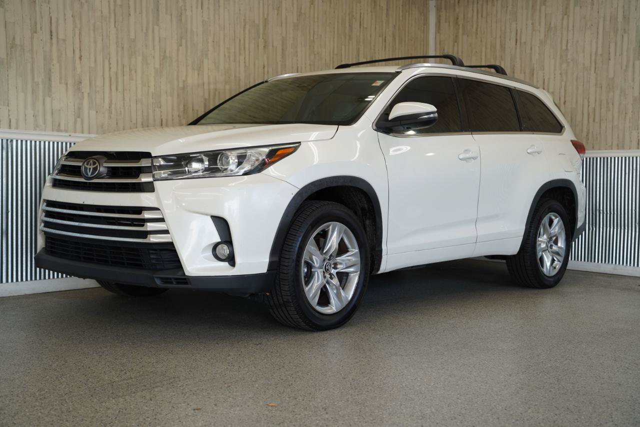 Used 2017 Toyota Highlander Limited FWD image 4