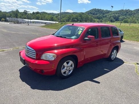 Used 2009 Chevrolet HHR LT FWD image 4