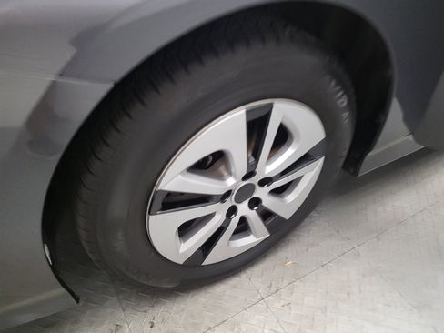 Used 2016 Toyota Prius Two FWD image 31