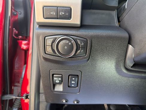 Used 2018 Ford F150 Platinum w/ Equipment Group 701A Luxury AWD/4WD image 15