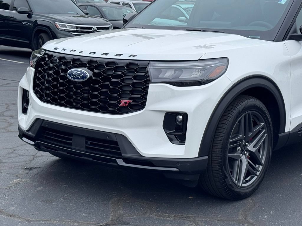 Used 2026 Ford Explorer ST AWD/4WD image 39