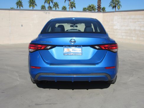 Used 2022 Nissan Sentra SV image 7