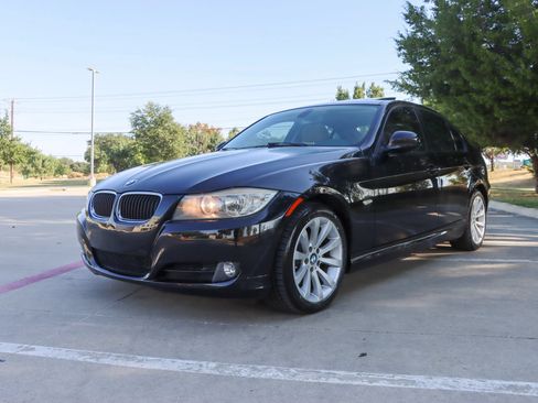 Used 2011 BMW 328i Sedan w/ Premium Pkg RWD image 3