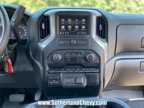 Used 2022 Chevrolet Silverado 1500 Custom Trail Boss AWD/4WD image 28