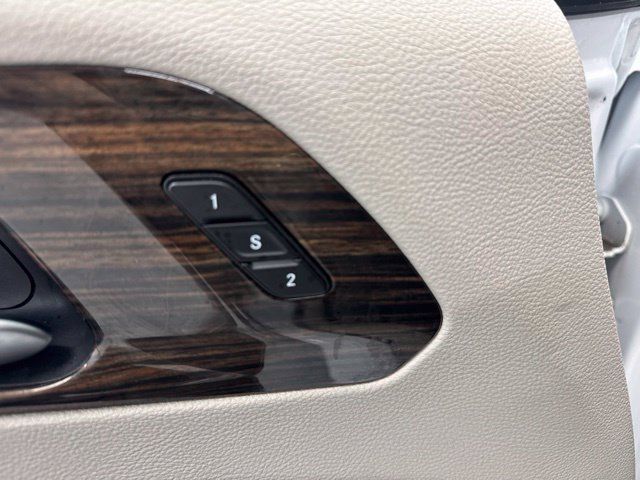 Used 2023 Chrysler Pacifica Limited FWD image 21